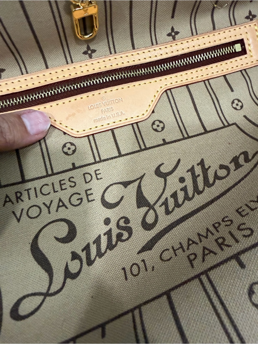 Louis Vuitton Neverfull MM tote in classic monogram canvas - Picture 12 of 14